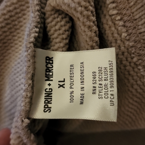 Spring + Mercer XL, Tan sweater. - Picture 5 of 7